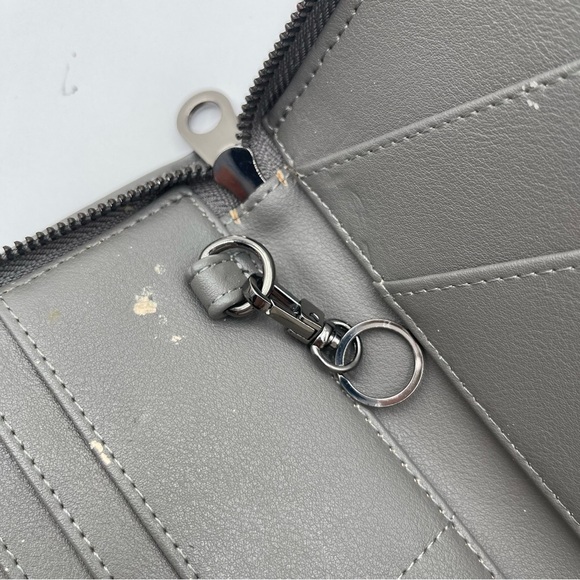 Calpak Faux Leather RFID Travel Wallet Gray Crossbody Shoulder Bag Fur Strap - Picture 14 of 14